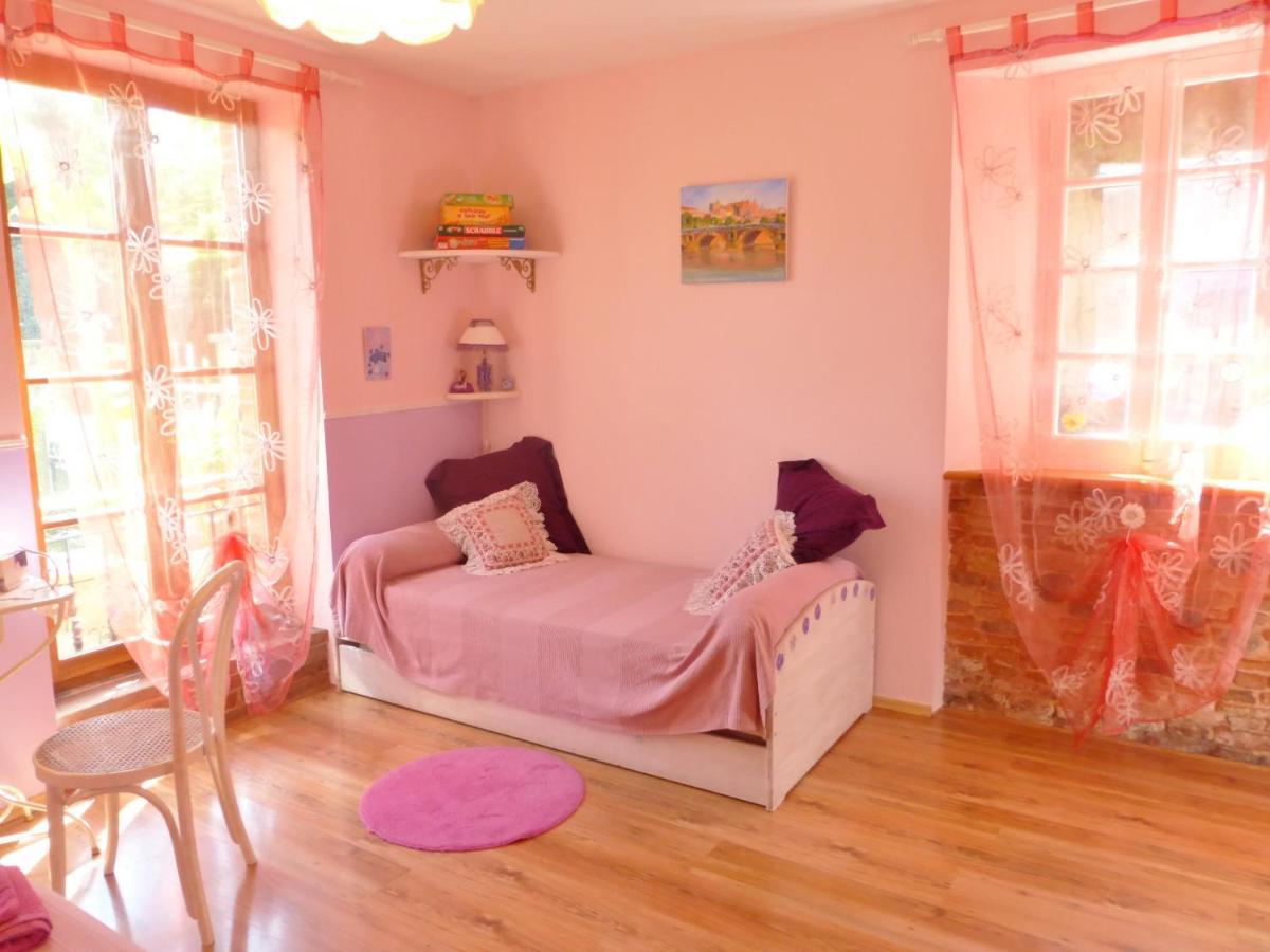 La Chambre D'Hote Au Gre Du Temps Montlaur  エクステリア 写真